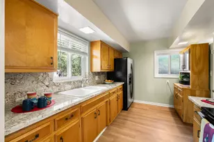 2365 Santa Anita Dr, Sacramento, CA 95825 - Photo 12