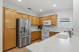 3201 Spring Crest Dr, Turlock, CA 95382 - Photo 6