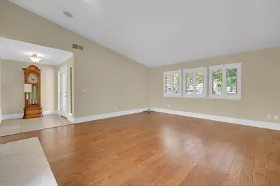 1529 Lincoln Road #17, Yuba City, CA 95993 - Photo 6