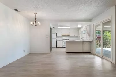 3913 Smithfield Way, Sacramento, CA 95826 - Photo 8