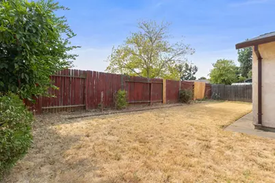 3913 Smithfield Way, Sacramento, CA 95826 - Photo 36