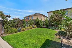 10085 Avocado Way, Elk Grove, CA 95757 - Photo 38