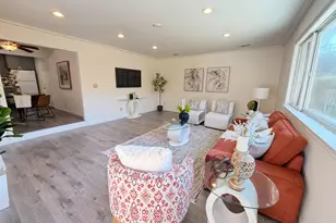 2410 Brentley Dr, Sacramento, CA 95822 - Photo 14