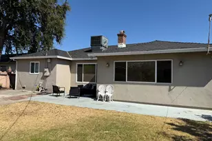 2410 Brentley Dr, Sacramento, CA 95822 - Photo 22