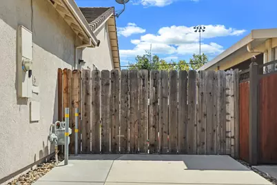 624 Cistus, Manteca, CA 95337 - Photo 2