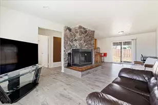 6332 Logan St, Sacramento, CA 95824 - Photo 8