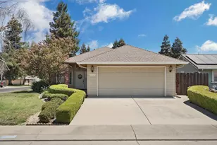1374 Edgewood Ave, Escalon, CA 95320 - Photo 2