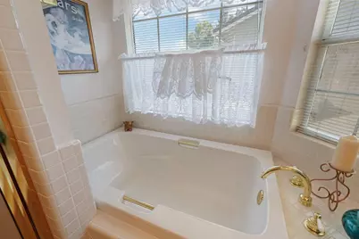 1374 Edgewood Avenue, Escalon, CA 95320 - Photo 30
