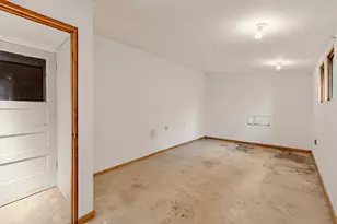 324 Sycamore Ave, Manteca, CA 95336 - Photo 14