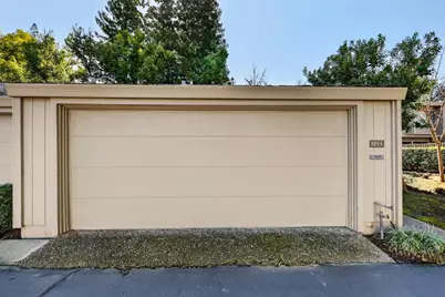 1055 Commons Drive, Sacramento, CA 95825 - Photo 32