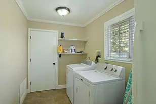 900 White Ln, Stockton, CA 95215 - Photo 10