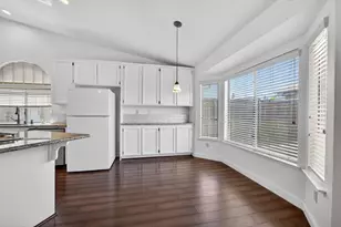 5119 Stoneglen Way, Elk Grove, CA 95758 - Photo 10