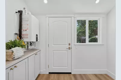421 40th Street, Sacramento, CA 95819 - Photo 26