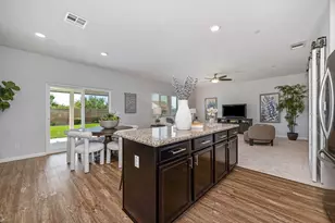 7136 Corvus Cir, Roseville, CA 95747 - Photo 10
