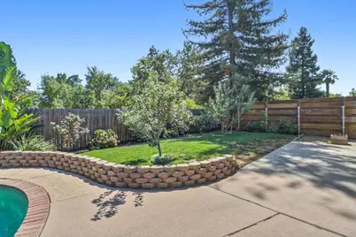 9101 Plaza Park Drive, Elk Grove, CA 95624 - Photo 36