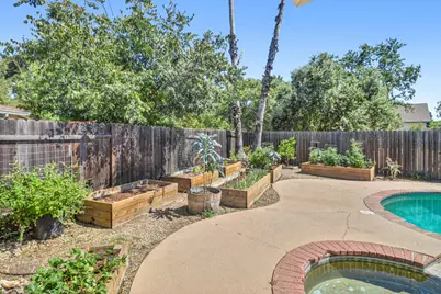 9101 Plaza Park Drive, Elk Grove, CA 95624 - Photo 40