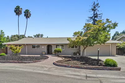 9101 Plaza Park Drive, Elk Grove, CA 95624 - Photo 2