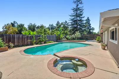 9101 Plaza Park Drive, Elk Grove, CA 95624 - Photo 32