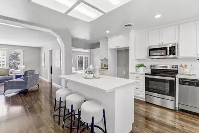 9101 Plaza Park Drive, Elk Grove, CA 95624 - Photo 8