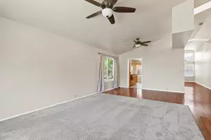8181 Marion Oaks Ct, Sacramento, CA 95828 - Photo 10