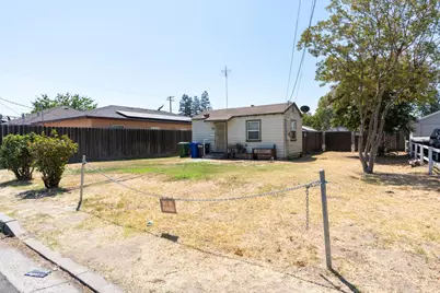 954 Wayside Drive, Turlock, CA 95380 - Photo 2