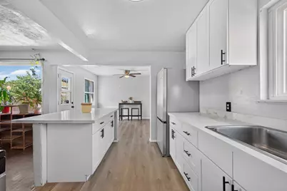 5020 Whittier Drive, Sacramento, CA 95820 - Photo 4
