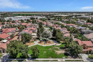 1525 Mayweed Dr, Los Banos, CA 93635 - Photo 38