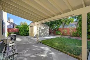 8924 Bear Park Ct, Elk Grove, CA 95758 - Photo 18