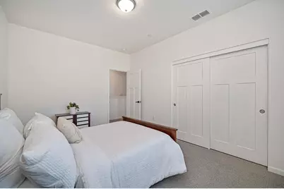 9299 Mystic Lake Aly, Sacramento, CA 95829 - Photo 32