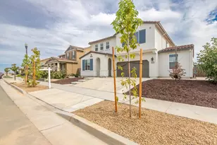 8170 Angsley Dr, Elk Grove, CA 95757 - Photo 4