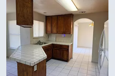 7718 Laramore Way, Sacramento, CA 95832 - Photo 12