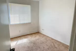 7718 Laramore Way, Sacramento, CA 95832 - Photo 16