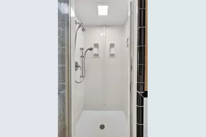 1621 10th Avenue, Sacramento, CA 95818 - Photo 14