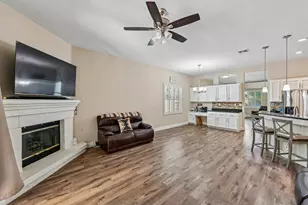 9656 Holly Glen Way, Elk Grove, CA 95757 - Photo 4