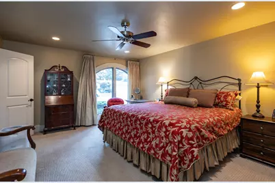 7108 Hillcrest Drive, Modesto, CA 95356 - Photo 30
