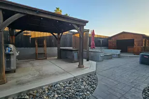 1246 Sweet Briar Dr, Patterson, CA 95363 - Photo 2