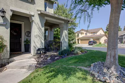 201 Waters Edge Drive, Waterford, CA 95386 - Photo 2