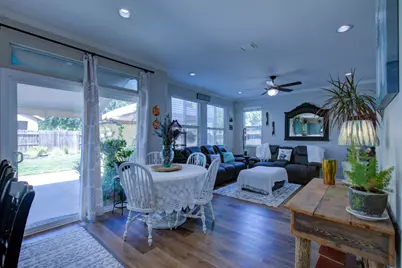 201 Waters Edge Drive, Waterford, CA 95386 - Photo 18