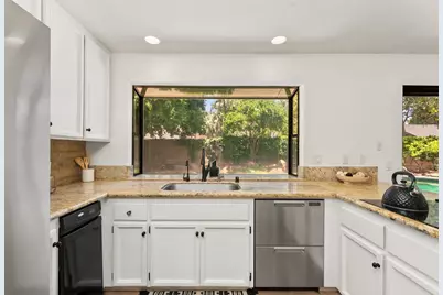 11321 Sutters Mill Circle, Rancho Cordova, CA 95670 - Photo 14