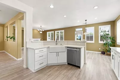 6404 Sol Way, Citrus Heights, CA 95621 - Photo 10