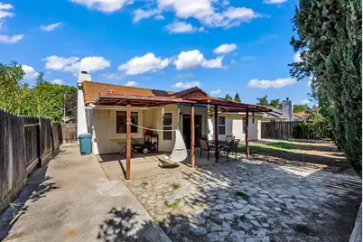 2588 Stonybrook Avenue, Merced, CA 95348 - Photo 22