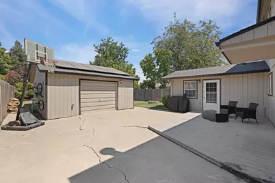 2140 Sutro Avenue, Stockton, CA 95205 - Photo 40