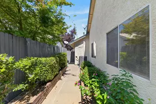 8812 Bridalsmith Dr, Sacramento, CA 95828 - Photo 52