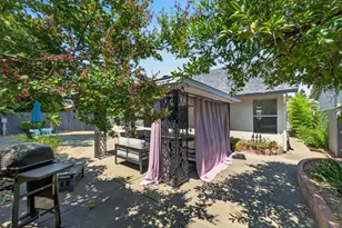 8812 Bridalsmith Dr, Sacramento, CA 95828 - Photo 58
