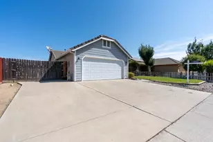 1428 Pintail Cir, Los Banos, CA 93635 - Photo 2