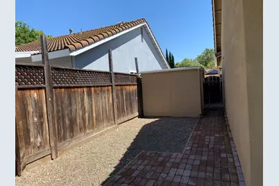 445 Magnolia Lane, Tracy, CA 95376 - Photo 2