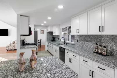 1412 Oakridge Court, Modesto, CA 95351 - Photo 10
