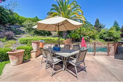6813 Helstone Court, Rocklin, CA 95677 - Photo 32