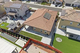8256 Seahorse Wy, Elk Grove, CA 95757 - Photo 32