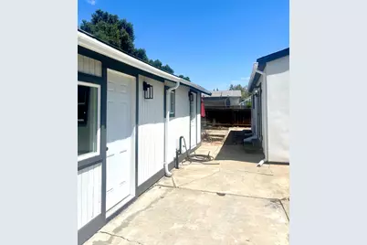 18397 E Highway 88, Clements, CA 95227 - Photo 8